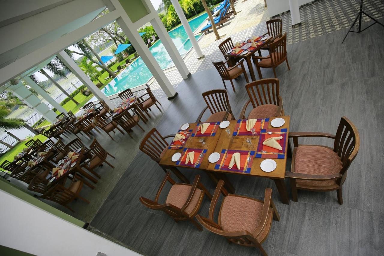 Diya Dahara Lake Resort Yala Exterior foto