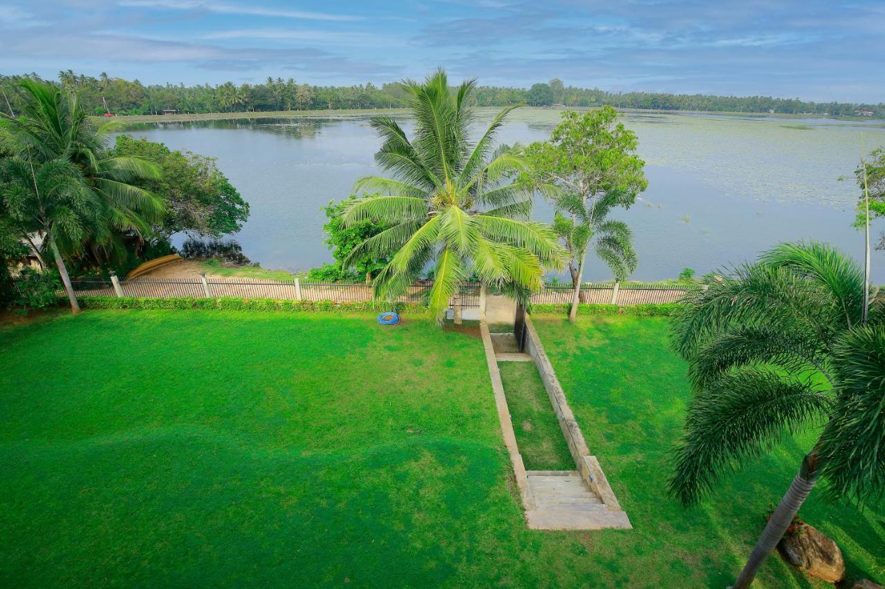 Diya Dahara Lake Resort Yala Exterior foto