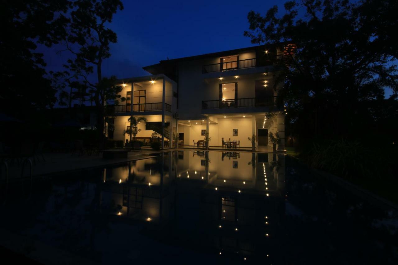 Diya Dahara Lake Resort Yala Exterior foto
