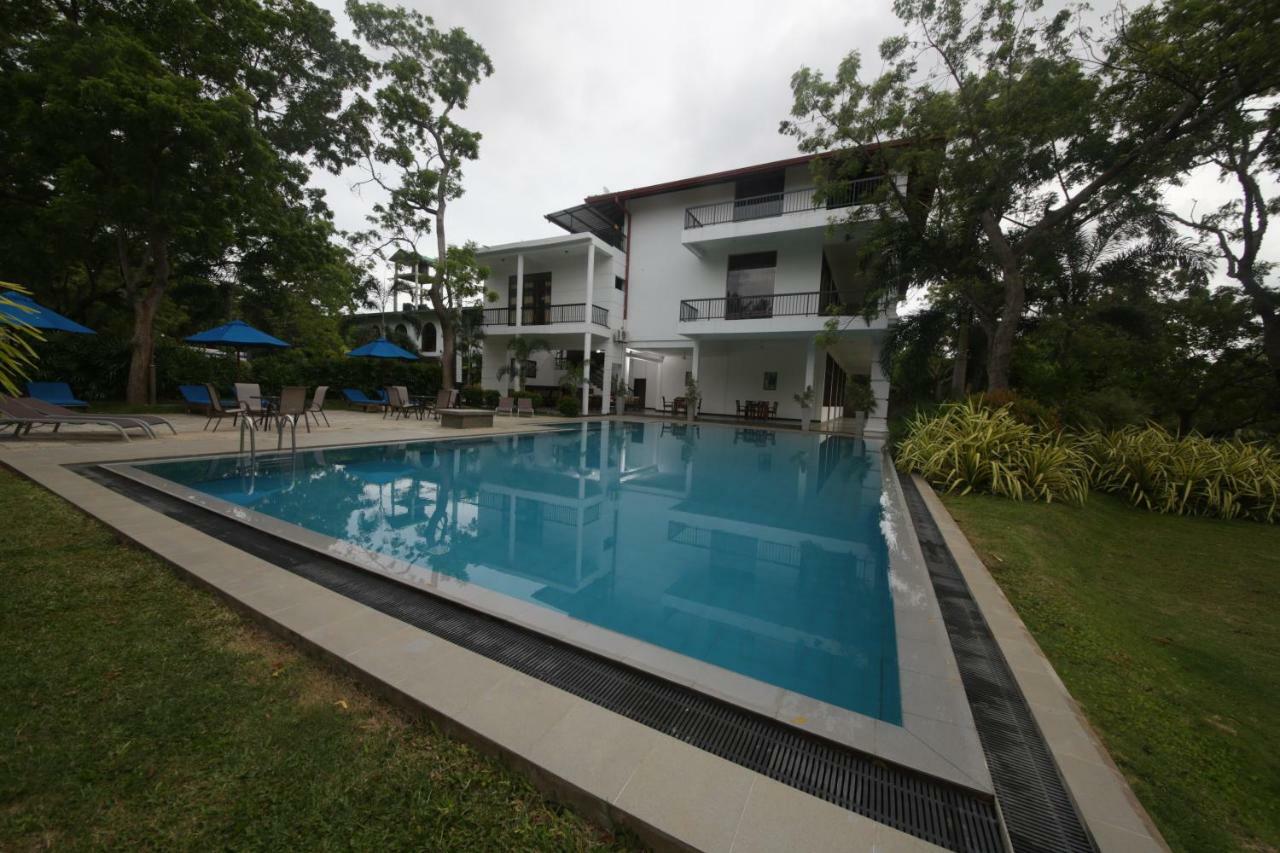 Diya Dahara Lake Resort Yala Exterior foto